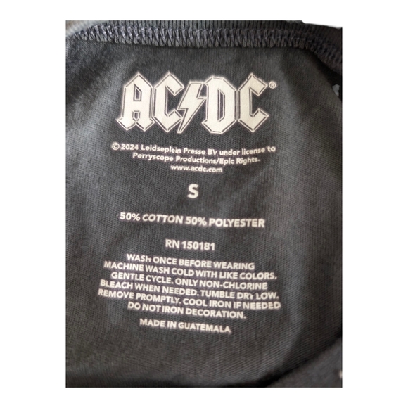 AC/DC Graphic Band Tee Small Lightning Bolt T-Shirt - Picture 5 of 7